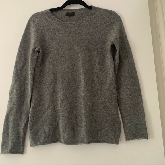 J. Crew Collection 100% Italian Cashmere Gray Sweater Small - Picture 2 of 3
